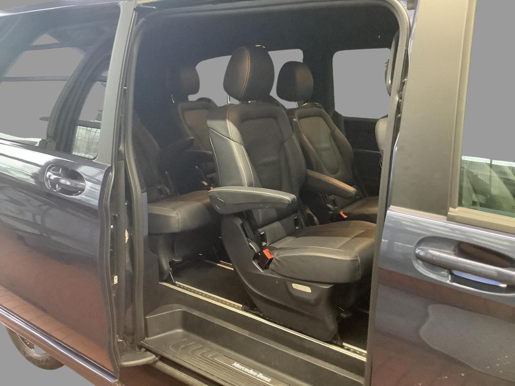 Mercedes-Benz EQV 300 AVANTGARDE Extralang AIRMATIC/Burmester Mercedes-Benz EQV 300 AVANTGARDE Extralang AIRMATIC/Burmester