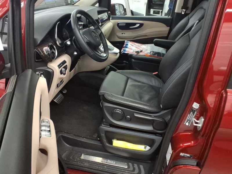 Mercedes-Benz V 300 d Marco Polo 4 Matic Easy UP AHK/Distronic Mercedes-Benz V 300 d Marco Polo 4 Matic Easy UP AHK/Distronic