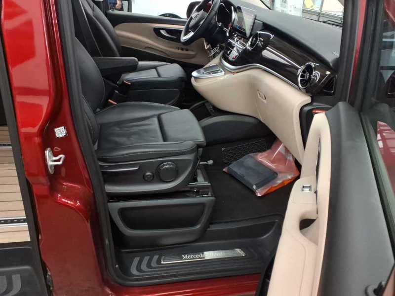 Mercedes-Benz V 300 d Marco Polo 4 Matic Easy UP AHK/Distronic Mercedes-Benz V 300 d Marco Polo 4 Matic Easy UP AHK/Distronic