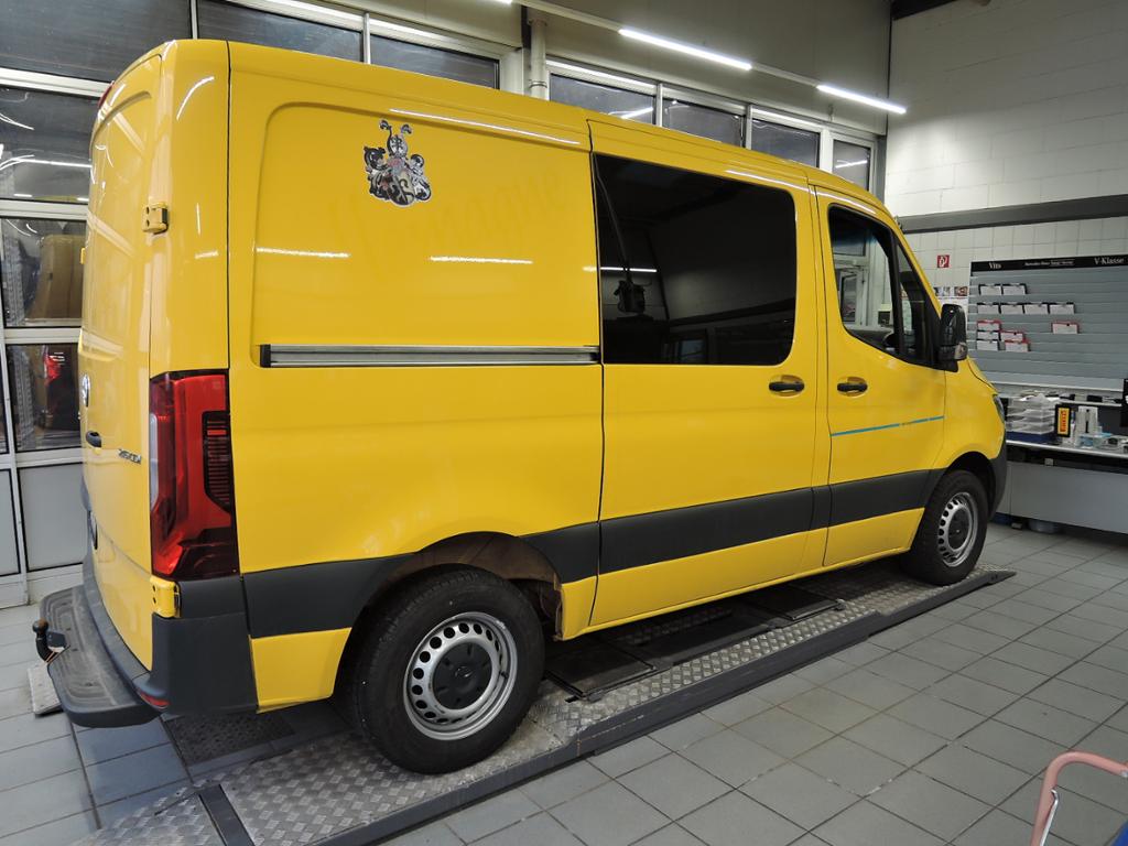 Mercedes-Benz Sprinter 215CDI Kompakt AHK/LED/KLIMA/DAB/MBUX Mercedes-Benz Sprinter 215CDI Kompakt AHK/LED/KLIMA/DAB/MBUX