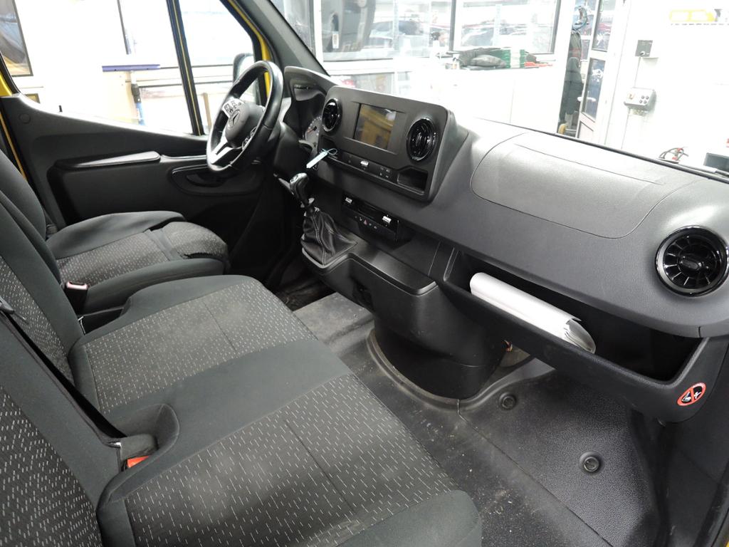 Mercedes-Benz Sprinter 215CDI Kompakt AHK/LED/KLIMA/DAB/MBUX Mercedes-Benz Sprinter 215CDI Kompakt AHK/LED/KLIMA/DAB/MBUX