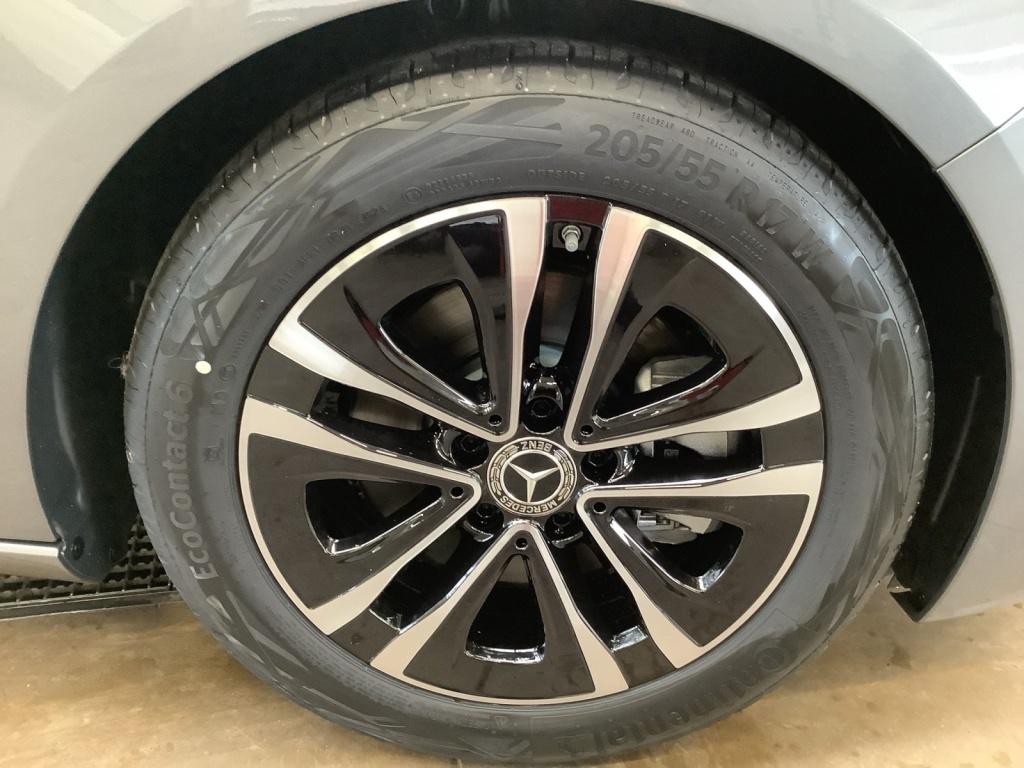 Mercedes-Benz B 220 d LED+17+360°-KAMERA+TEMPOMAT+EASY-PACK Mercedes-Benz B 220 d LED+17+360°-KAMERA+TEMPOMAT+EASY-PACK