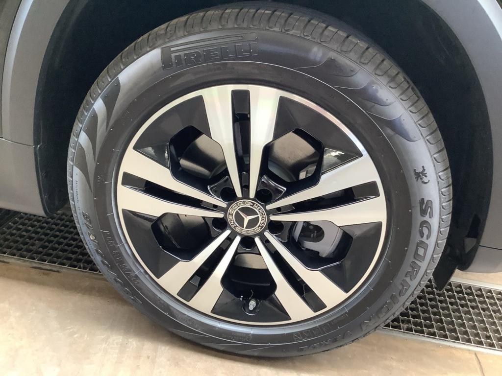 Mercedes-Benz GLB 220 4MATIC PROGRESSIVE+18+360°-KAMERA+LED Mercedes-Benz GLB 220 4MATIC PROGRESSIVE+18+360°-KAMERA+LED