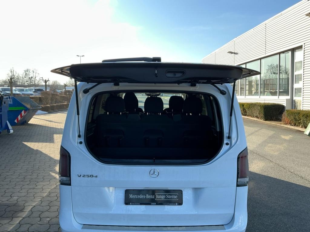 Mercedes-Benz V 250 d STYLE Lang Multibeam/Distronic/AHK2.5T Mercedes-Benz V 250 d STYLE Lang Multibeam/Distronic/AHK2.5T