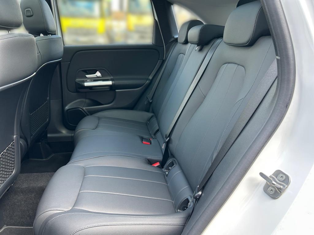 Mercedes-Benz B 200 Night/Progressive/LED/Panorama-D/Distronic Mercedes-Benz B 200 Night/Progressive/LED/Panorama-D/Distronic