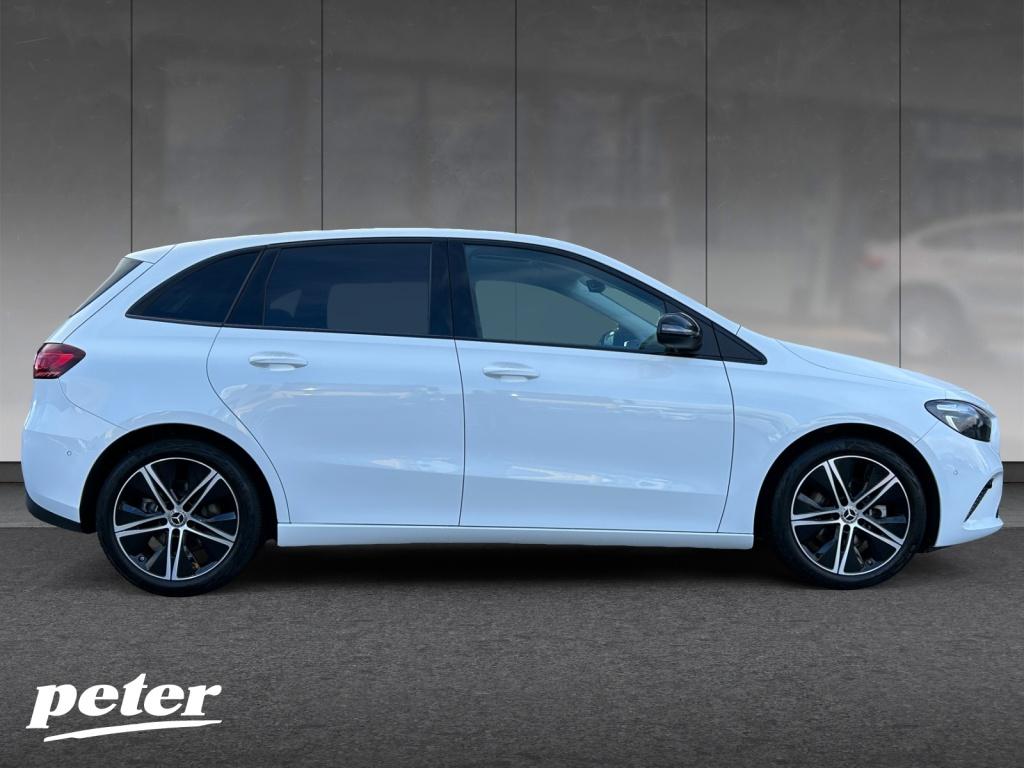 Mercedes-Benz B 200 Night/Progressive/LED/Panorama-D/Distronic Mercedes-Benz B 200 Night/Progressive/LED/Panorama-D/Distronic