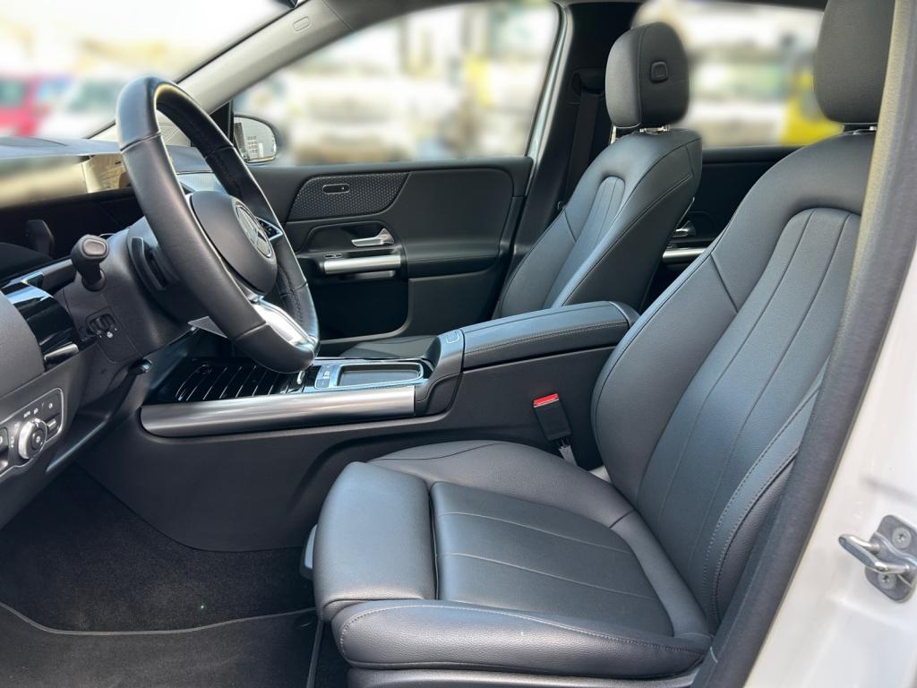 Mercedes-Benz B 200 Night/Progressive/LED/Panorama-D/Distronic Mercedes-Benz B 200 Night/Progressive/LED/Panorama-D/Distronic