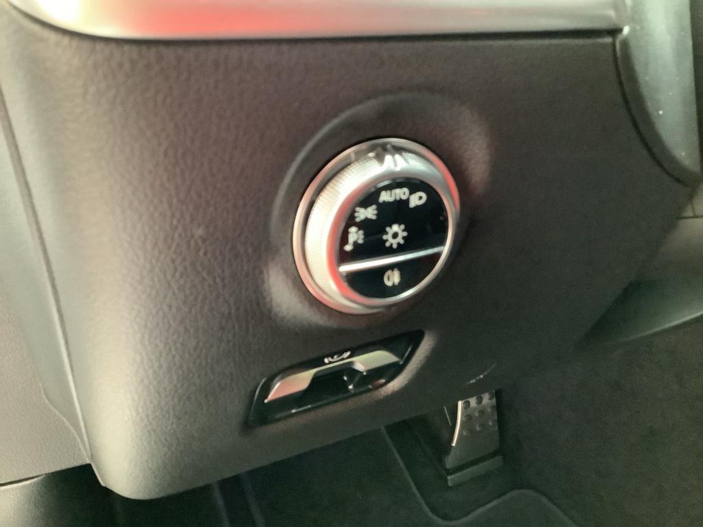 Mercedes-Benz C 300 de AMG/Night/LED/Burmester/Panorama-SD/ Mercedes-Benz C 300 de AMG/Night/LED/Burmester/Panorama-SD/