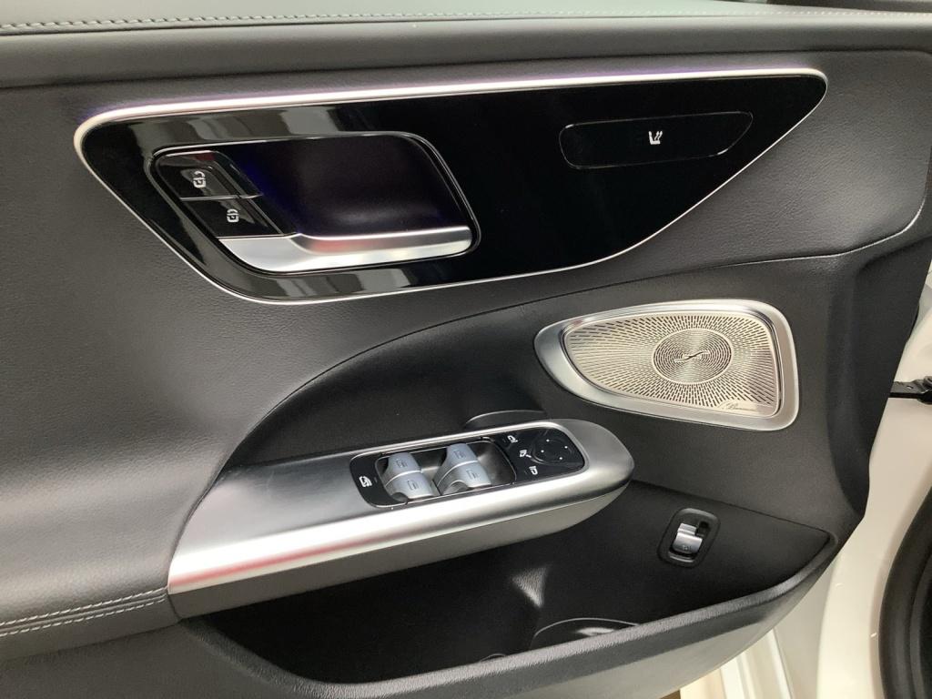 Mercedes-Benz C 300 de AMG/Night/LED/Burmester/Panorama-SD/ Mercedes-Benz C 300 de AMG/Night/LED/Burmester/Panorama-SD/