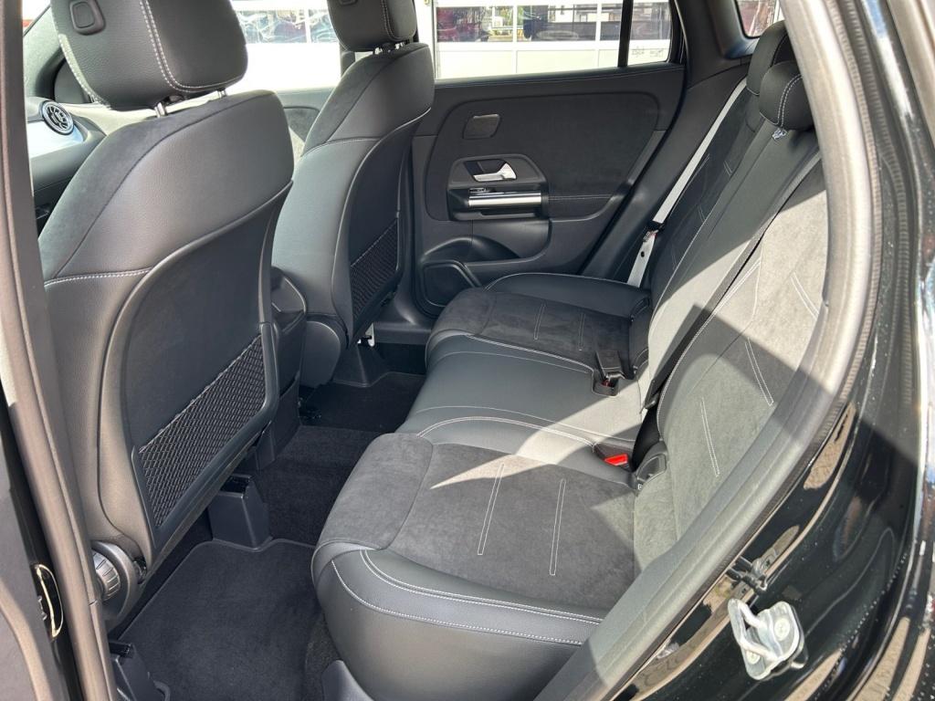 Mercedes-Benz GLA 200 d AMG+NIGHT+20+KEYLESS-GO+360°-KAMERA Mercedes-Benz GLA 200 d AMG+NIGHT+20+KEYLESS-GO+360°-KAMERA