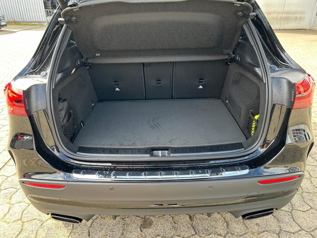 Mercedes-Benz GLA 200 d AMG+NIGHT+20+KEYLESS-GO+360°-KAMERA Mercedes-Benz GLA 200 d AMG+NIGHT+20+KEYLESS-GO+360°-KAMERA