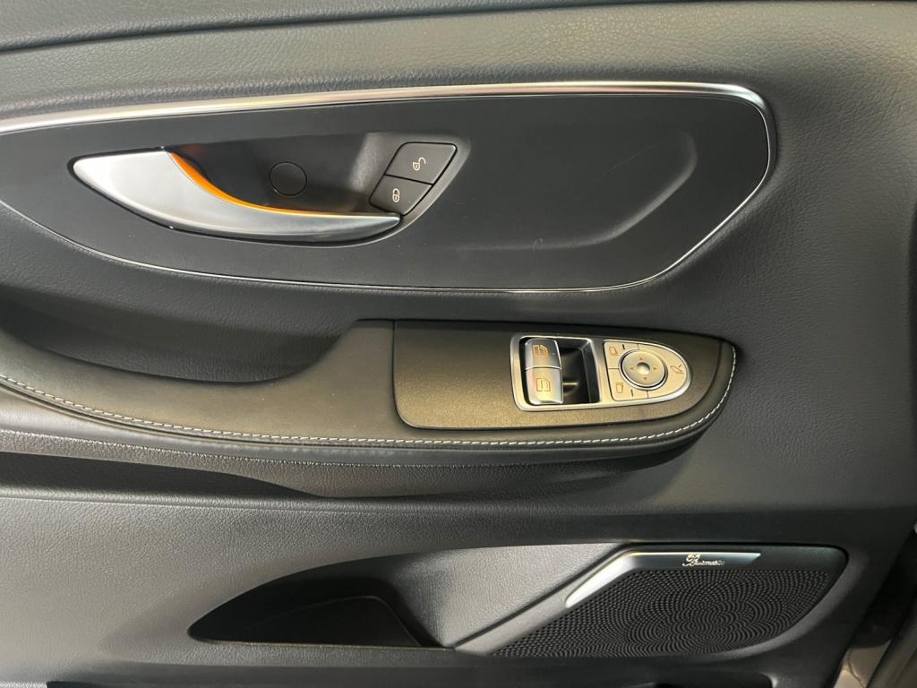 Mercedes-Benz V 300 d AVANTGARDE Lang AMG/360° Kamera/AIRMATIC Mercedes-Benz V 300 d AVANTGARDE Lang AMG/360° Kamera/AIRMATIC