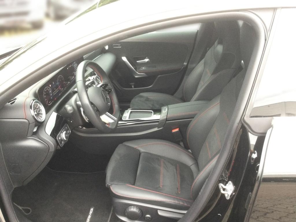 Mercedes-Benz CLA 200 Shooting Brake AMG Advanced Plus Mercedes-Benz CLA 200 Shooting Brake AMG Advanced Plus