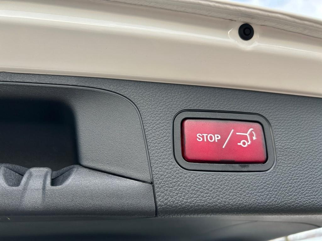 Mercedes-Benz GLC 300 e 4MATIC AMG, AHV, Fahrassistenz Mercedes-Benz GLC 300 e 4MATIC AMG, AHV, Fahrassistenz