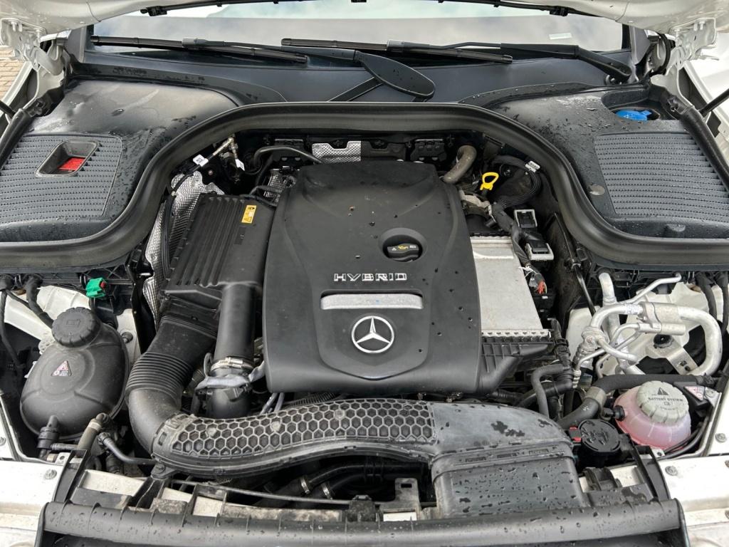 Mercedes-Benz GLC 300 e 4MATIC AMG, AHV, Fahrassistenz Mercedes-Benz GLC 300 e 4MATIC AMG, AHV, Fahrassistenz