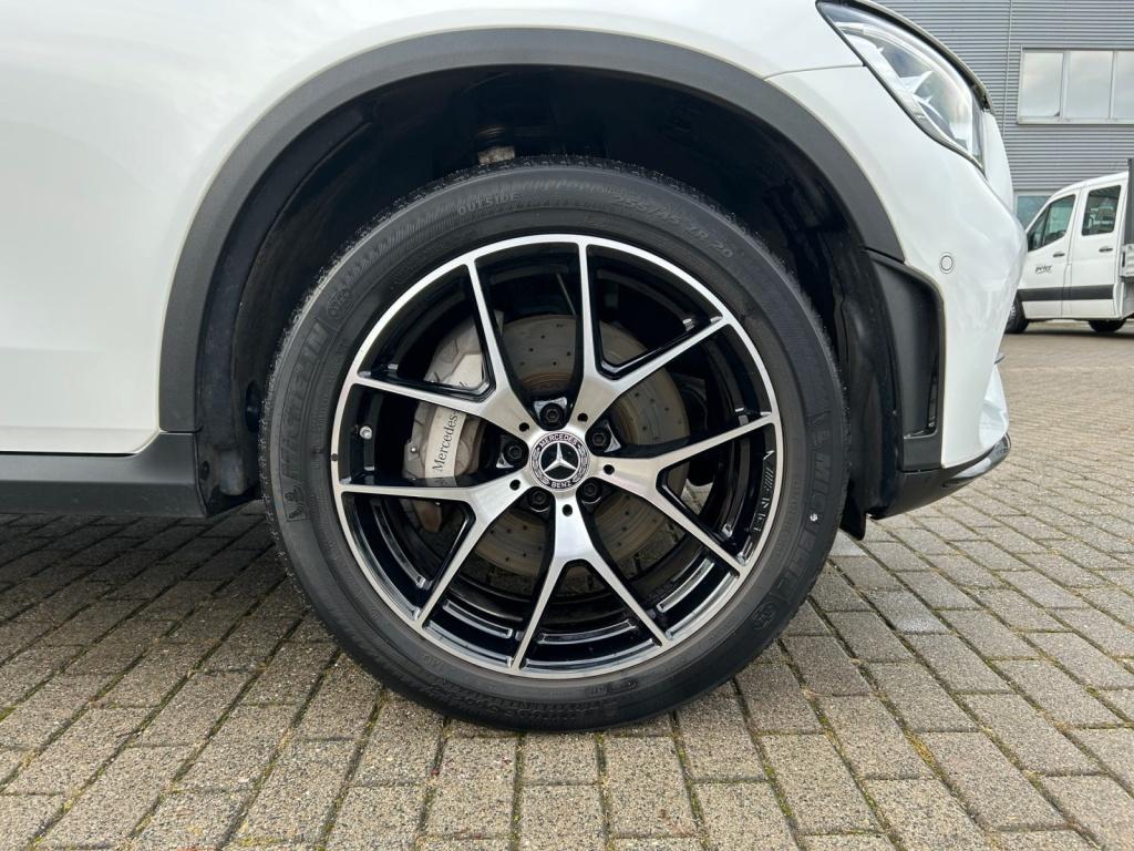 Mercedes-Benz GLC 300 e 4MATIC AMG, AHV, Fahrassistenz Mercedes-Benz GLC 300 e 4MATIC AMG, AHV, Fahrassistenz