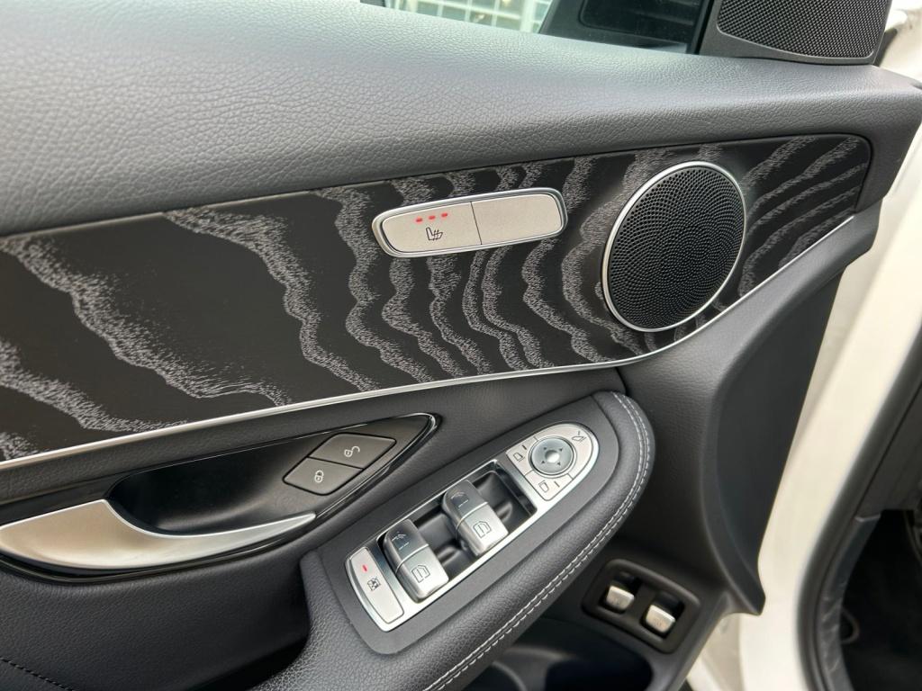 Mercedes-Benz GLC 300 e 4MATIC AMG, AHV, Fahrassistenz Mercedes-Benz GLC 300 e 4MATIC AMG, AHV, Fahrassistenz