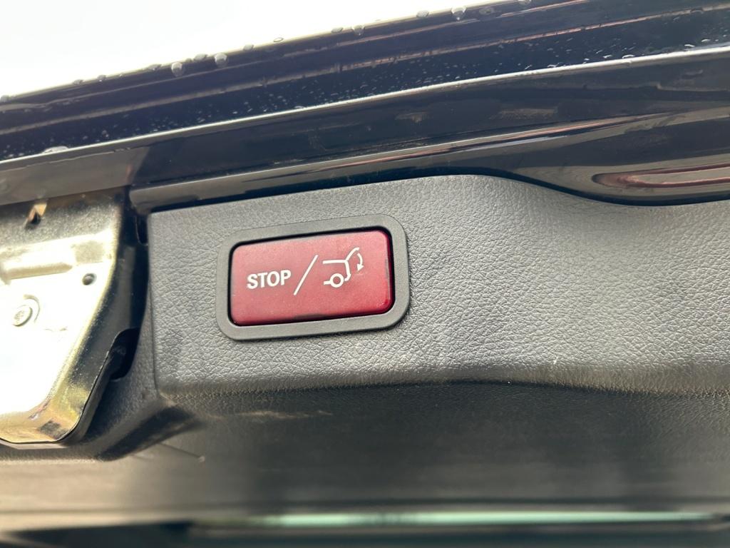 Mercedes-Benz V 300 d 4MATIC AVANTGARDE EDITION EL STHZG+AHK+DISTR Mercedes-Benz V 300 d 4MATIC AVANTGARDE EDITION EL STHZG+AHK+DISTR