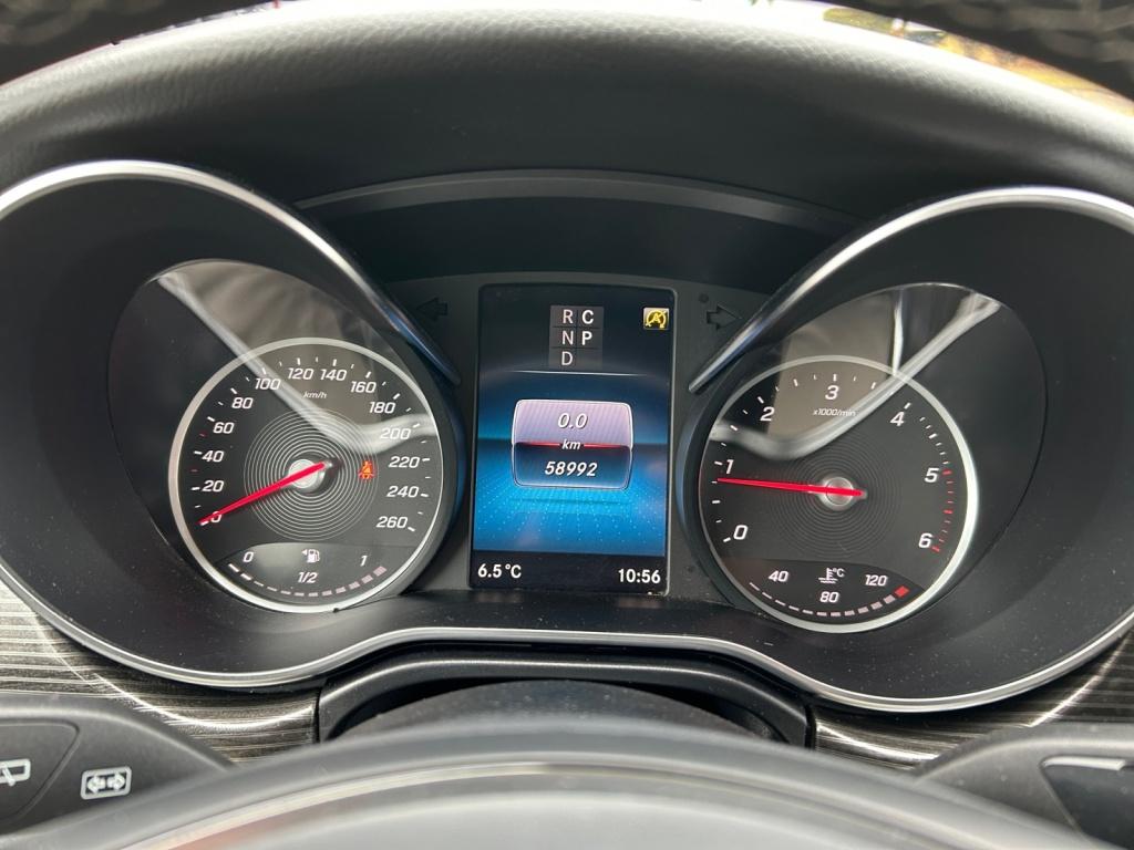 Mercedes-Benz V 300 d 4MATIC AVANTGARDE EDITION EL STHZG+AHK+DISTR Mercedes-Benz V 300 d 4MATIC AVANTGARDE EDITION EL STHZG+AHK+DISTR