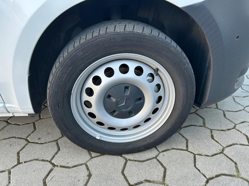 Mercedes-Benz eVito 111 Kasten Lang Regalsysteme beidseitig Mercedes-Benz eVito 111 Kasten Lang Regalsysteme beidseitig