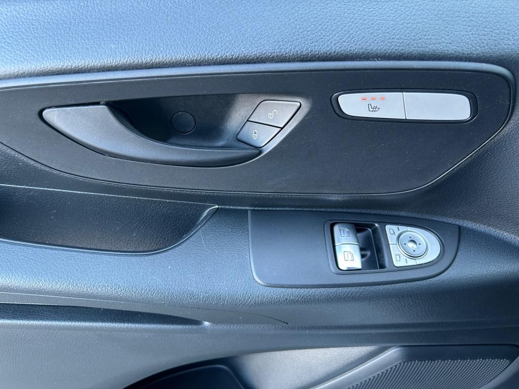 Mercedes-Benz eVito 111 Kasten Lang Regalsysteme beidseitig Mercedes-Benz eVito 111 Kasten Lang Regalsysteme beidseitig