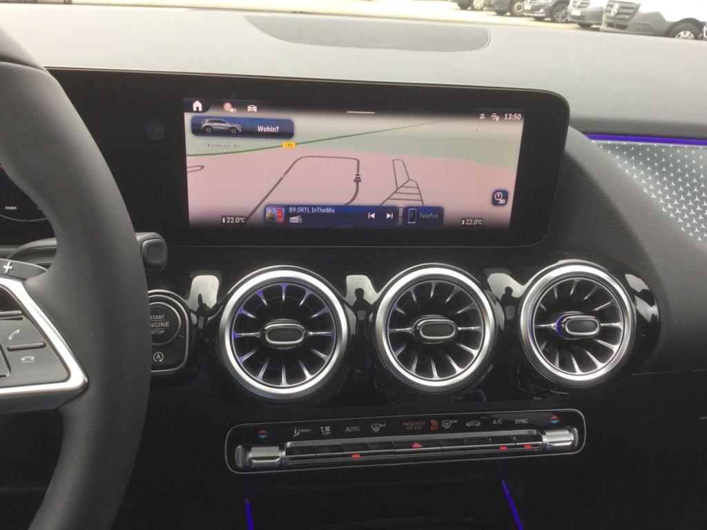 Mercedes-Benz GLA 200 Progressive Edition, Distronic, AHV Mercedes-Benz GLA 200 Progressive Edition, Distronic, AHV