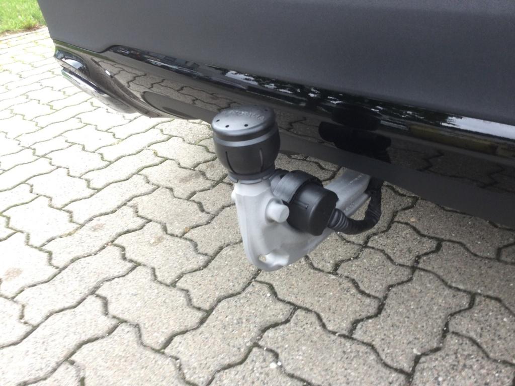 Mercedes-Benz GLA 200 Progressive Edition, Distronic, AHV Mercedes-Benz GLA 200 Progressive Edition, Distronic, AHV