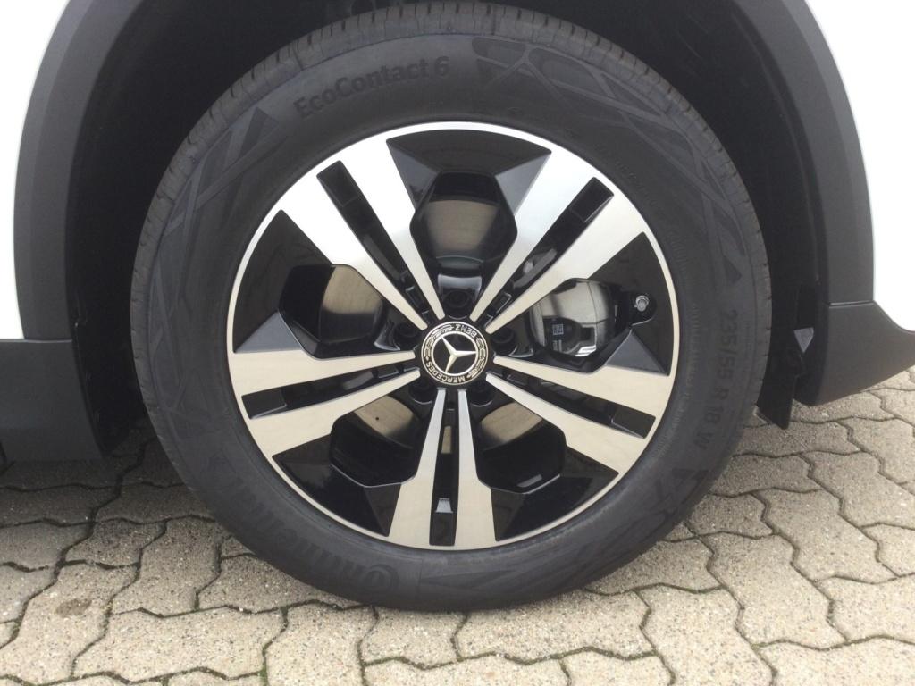 Mercedes-Benz GLA 200 Progressive Edition, Distronic, AHV Mercedes-Benz GLA 200 Progressive Edition, Distronic, AHV