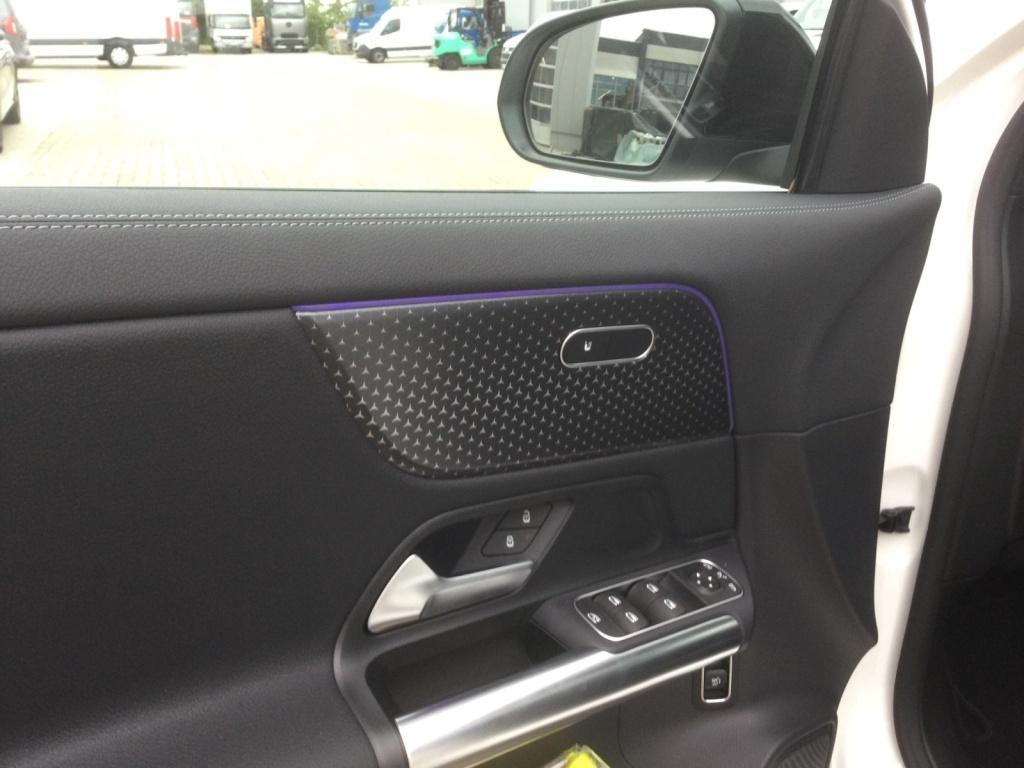 Mercedes-Benz GLA 200 Progressive Edition, Distronic, AHV Mercedes-Benz GLA 200 Progressive Edition, Distronic, AHV