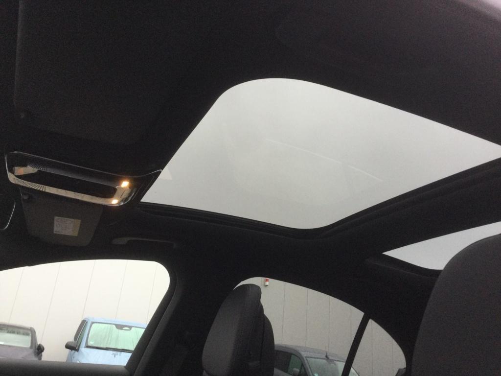 Mercedes-Benz E 200 4MATIC Avantgarde Edition, Panoramadach Mercedes-Benz E 200 4MATIC Avantgarde Edition, Panoramadach