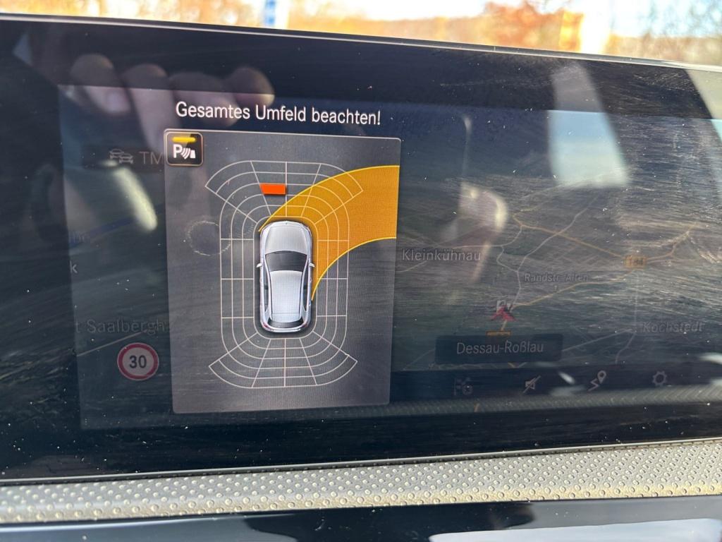 Mercedes-Benz A 250 e AMG, Fahrassistenzpaket Mercedes-Benz A 250 e AMG, Fahrassistenzpaket