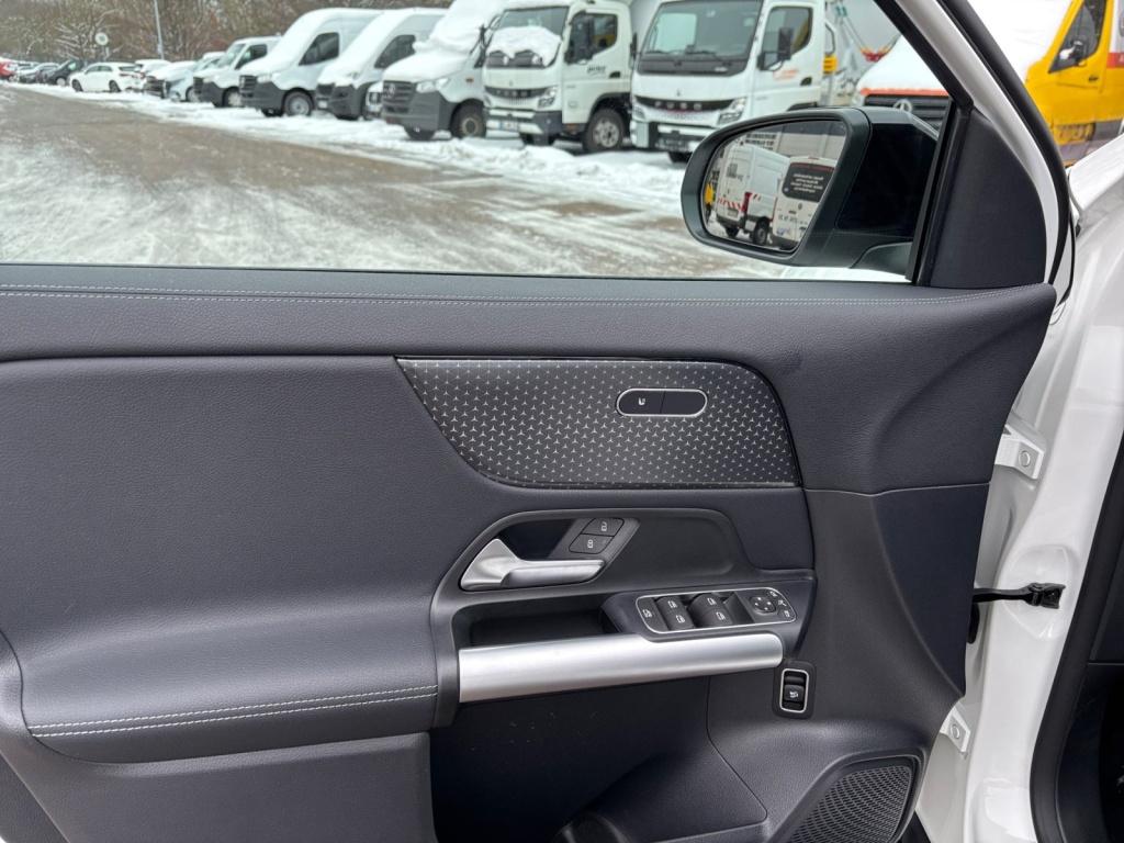 Mercedes-Benz GLA 180 Progressive Line Advanced, Night Paket Mercedes-Benz GLA 180 Progressive Line Advanced, Night Paket