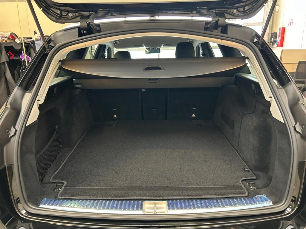 Mercedes-Benz E 220 d T-Modell Avantgarde, Spurpaket Mercedes-Benz E 220 d T-Modell Avantgarde, Spurpaket