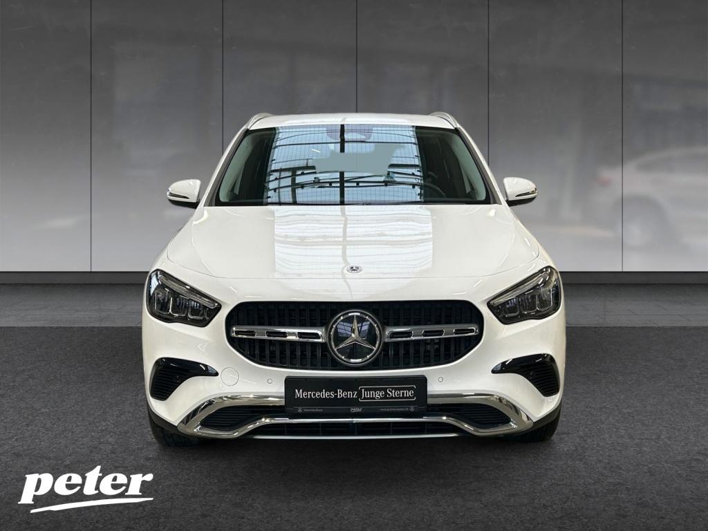 Mercedes-Benz GLA 220 d 4MATIC Progressive Line Advanced Mercedes-Benz GLA 220 d 4MATIC Progressive Line Advanced