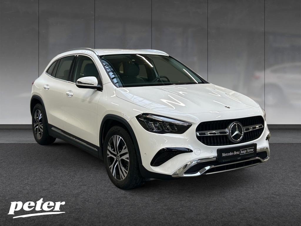 Mercedes-Benz GLA 220 d 4MATIC Progressive Line Advanced Mercedes-Benz GLA 220 d 4MATIC Progressive Line Advanced
