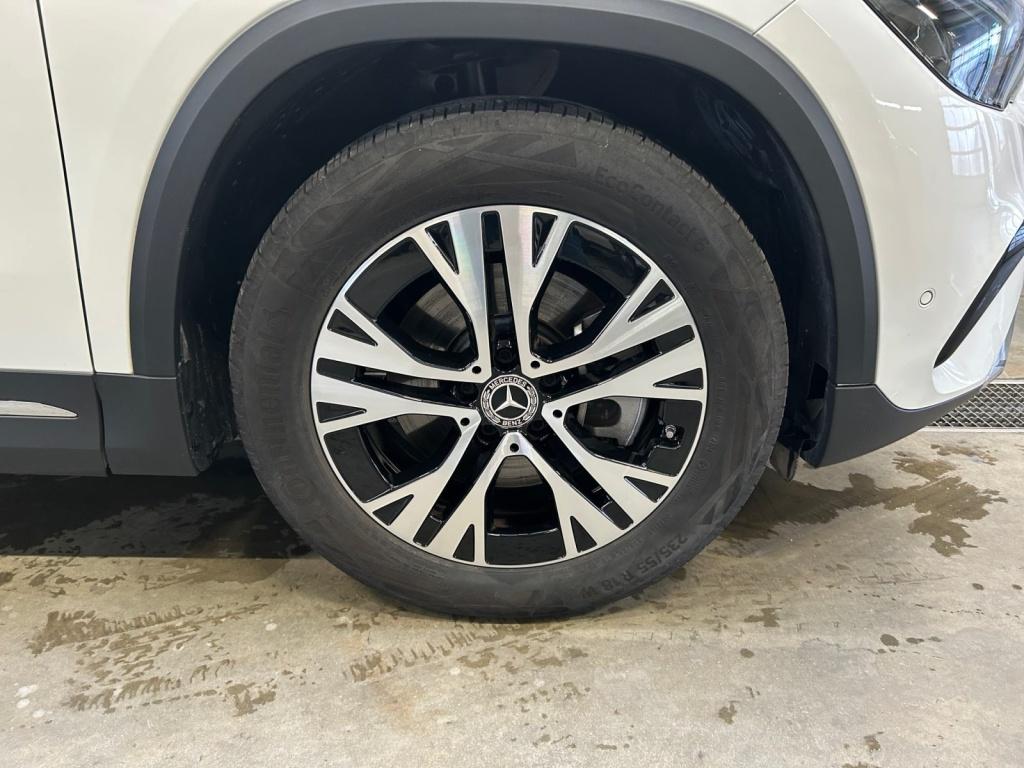 Mercedes-Benz GLA 220 d 4MATIC Progressive Line Advanced Mercedes-Benz GLA 220 d 4MATIC Progressive Line Advanced