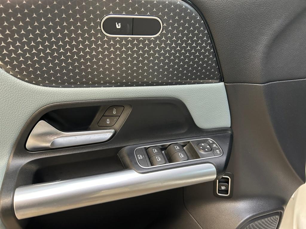 Mercedes-Benz GLA 220 d 4MATIC Progressive Line Advanced Mercedes-Benz GLA 220 d 4MATIC Progressive Line Advanced