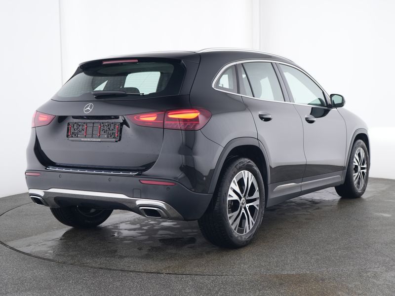 Mercedes-Benz GLA 180 Progressive, Winter Paket Mercedes-Benz GLA 180 Progressive, Winter Paket