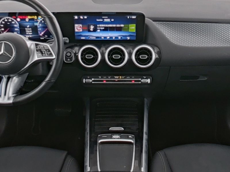 Mercedes-Benz GLA 180 Progressive, Winter Paket Mercedes-Benz GLA 180 Progressive, Winter Paket