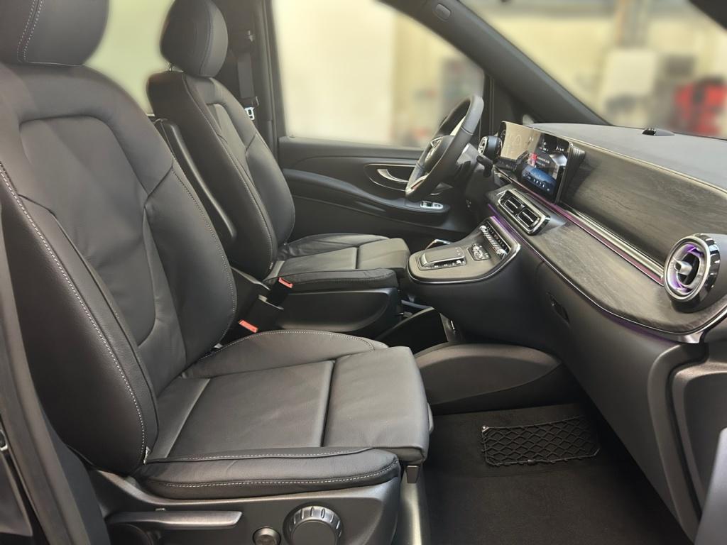 Mercedes-Benz V 300 d 4MATIC AVANTGARDE Extralang LED+DISTR+KAM Mercedes-Benz V 300 d 4MATIC AVANTGARDE Extralang LED+DISTR+KAM