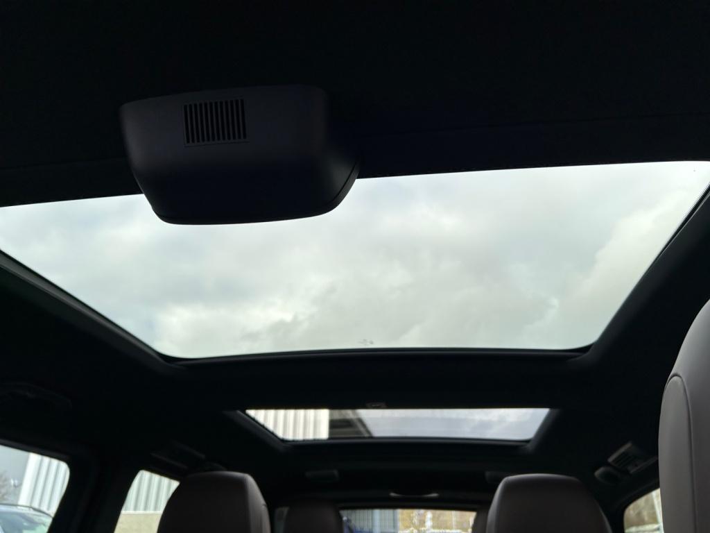 Mercedes-Benz V 300 d 4MATIC AVANTGARDE EDITION AMG Pano+LED+STHZG Mercedes-Benz V 300 d 4MATIC AVANTGARDE EDITION AMG Pano+LED+STHZG