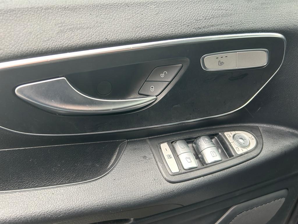 Mercedes-Benz Vito 119 CDI 4x4 Mixto LINE SPORT 9GT+LED+AHK+DISTR Mercedes-Benz Vito 119 CDI 4x4 Mixto LINE SPORT 9GT+LED+AHK+DISTR