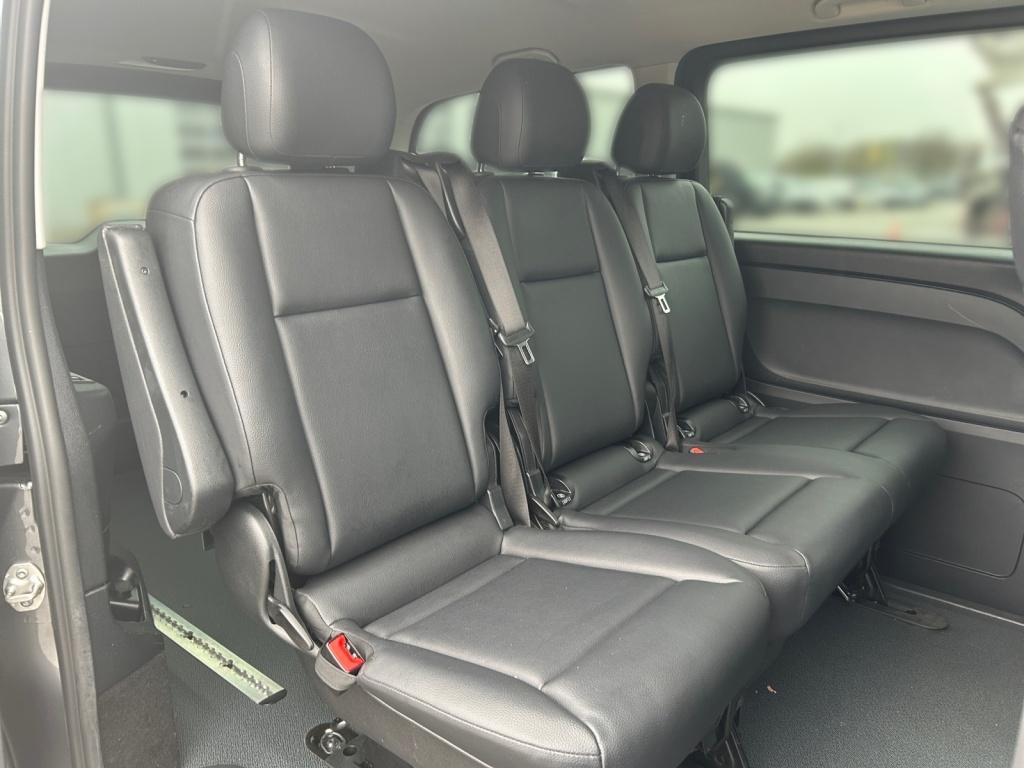 Mercedes-Benz Vito 119 CDI 4x4 Mixto LINE SPORT 9GT+LED+AHK+DISTR Mercedes-Benz Vito 119 CDI 4x4 Mixto LINE SPORT 9GT+LED+AHK+DISTR