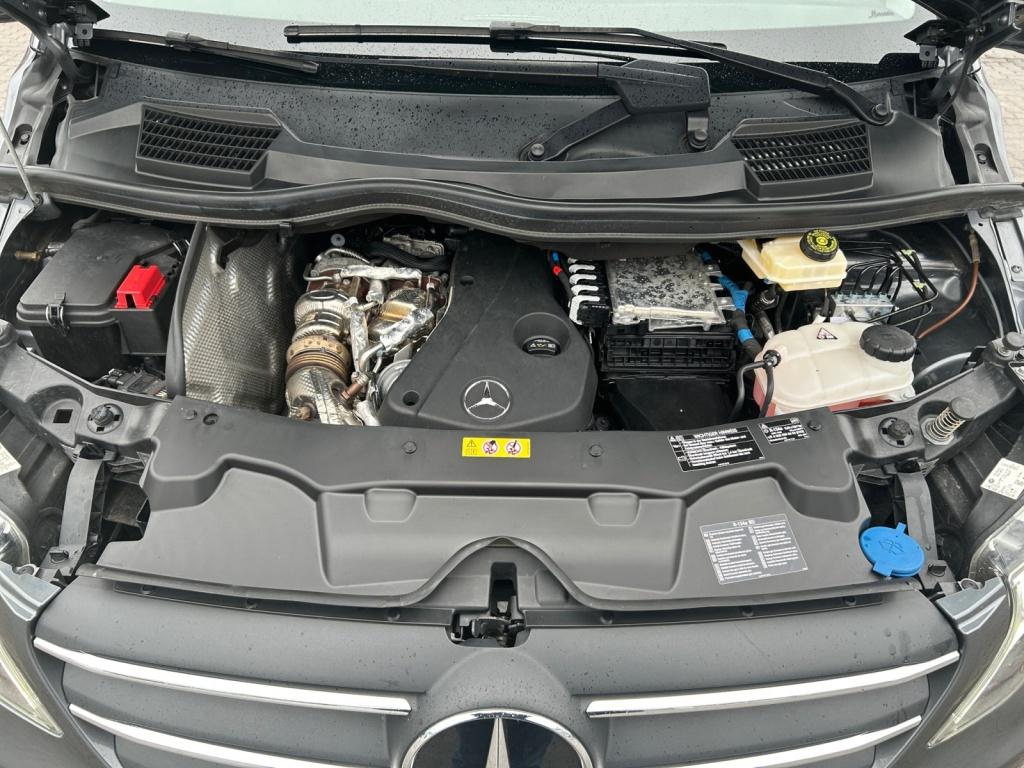 Mercedes-Benz Vito 119 CDI 4x4 Mixto LINE SPORT 9GT+LED+AHK+DISTR Mercedes-Benz Vito 119 CDI 4x4 Mixto LINE SPORT 9GT+LED+AHK+DISTR