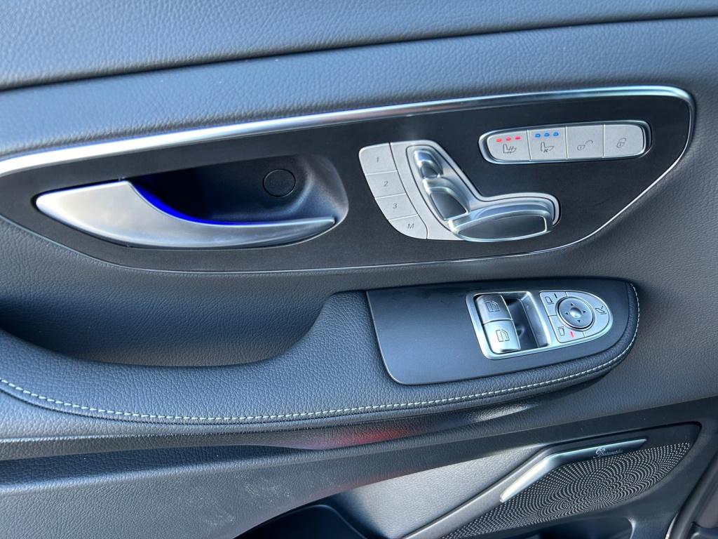 Mercedes-Benz V 300 d 4MATIC AVANTGARDE AMG VOLLAUSSTATTUNG Mercedes-Benz V 300 d 4MATIC AVANTGARDE AMG VOLLAUSSTATTUNG