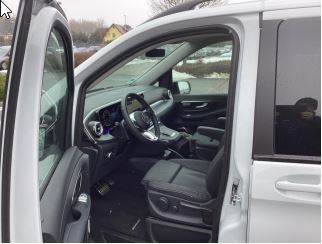 Mercedes-Benz V 300 d 4MATIC AVANTGARDE AMG AIRMATIC+LED+PANO+AHK Mercedes-Benz V 300 d 4MATIC AVANTGARDE AMG AIRMATIC+LED+PANO+AHK