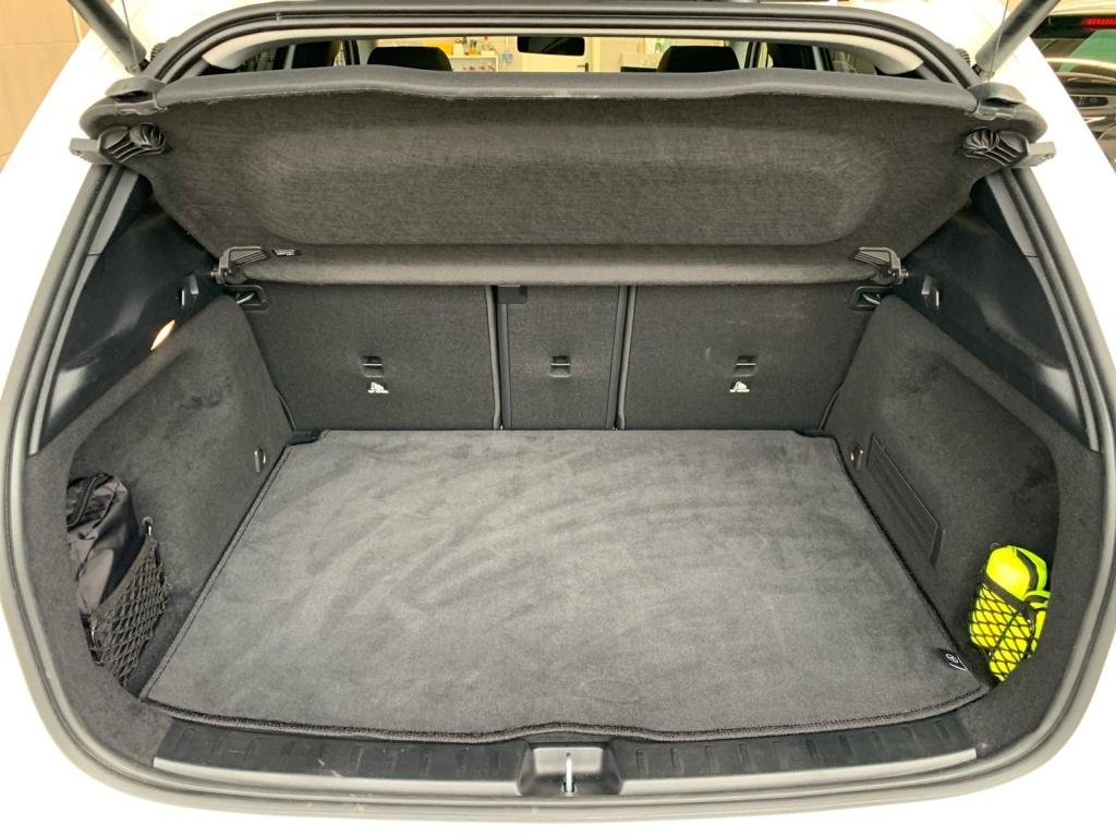 Mercedes-Benz GLA 180 Progressive Line Edition, Night Paket Mercedes-Benz GLA 180 Progressive Line Edition, Night Paket