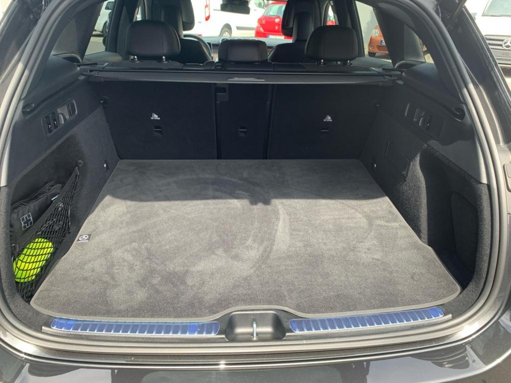 Mercedes-Benz GLC 200 4MATIC AMG Line Premium, Airmatic Mercedes-Benz GLC 200 4MATIC AMG Line Premium, Airmatic