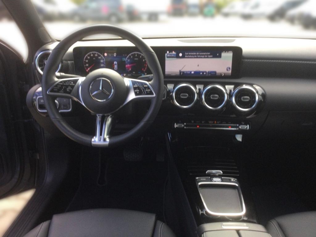 Mercedes-Benz A 180 Limousine Progressive Line Advanced Mercedes-Benz A 180 Limousine Progressive Line Advanced