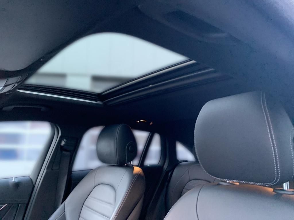 Mercedes-Benz EQC 400 4MATIC AMG, Distronic, Schiebedach Mercedes-Benz EQC 400 4MATIC AMG, Distronic, Schiebedach